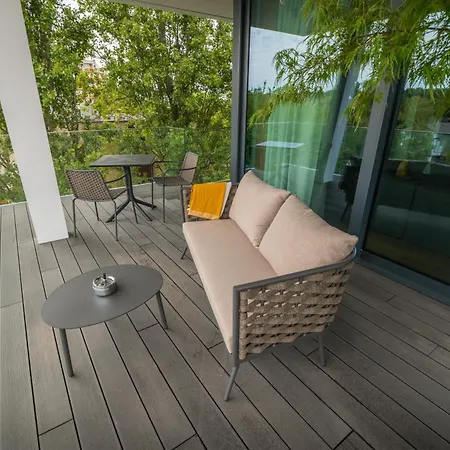 Bj81 Apartment *